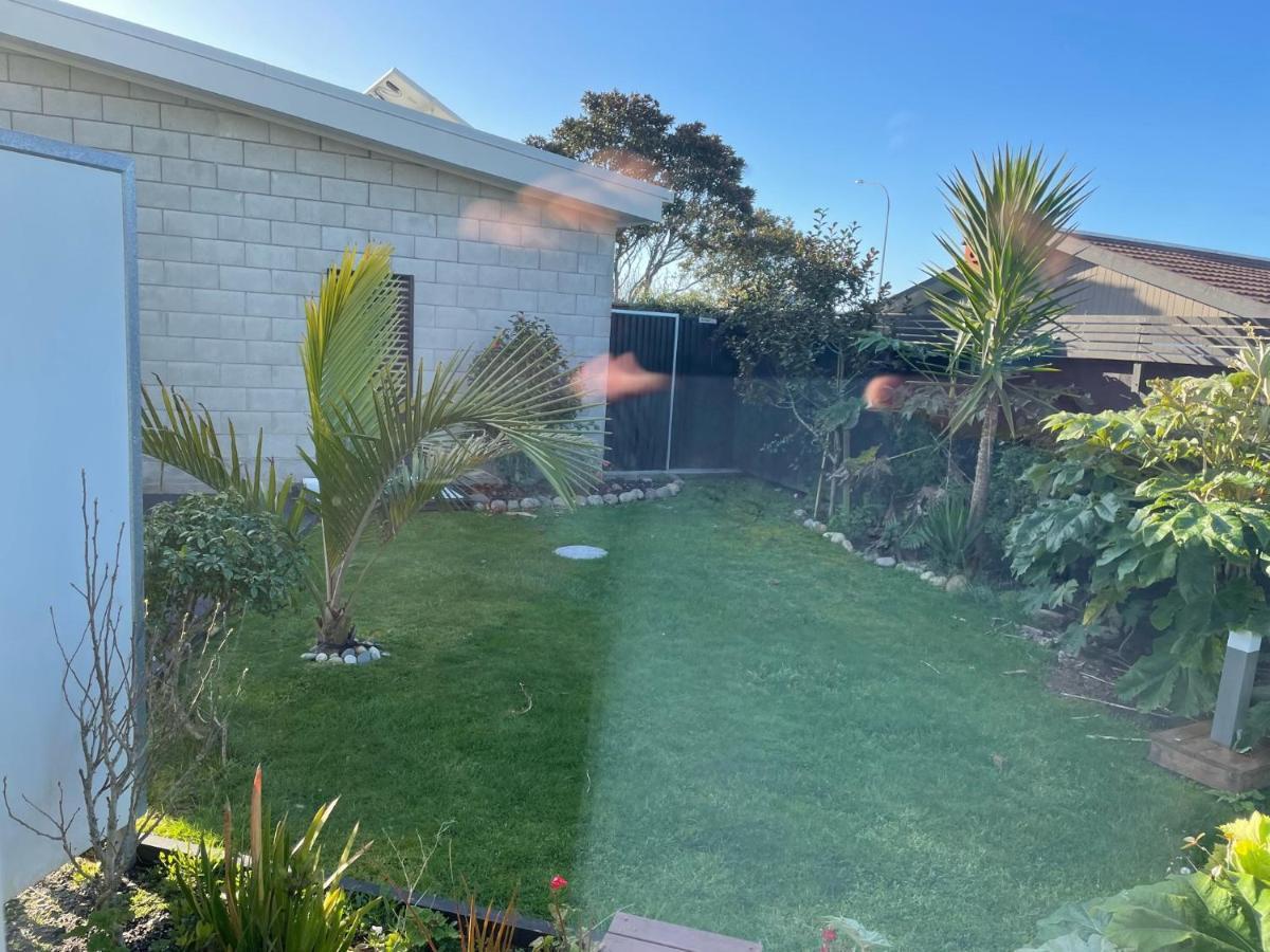 Carters By The Sea Beachside Studio Apartments Carters Beach Exteriör bild