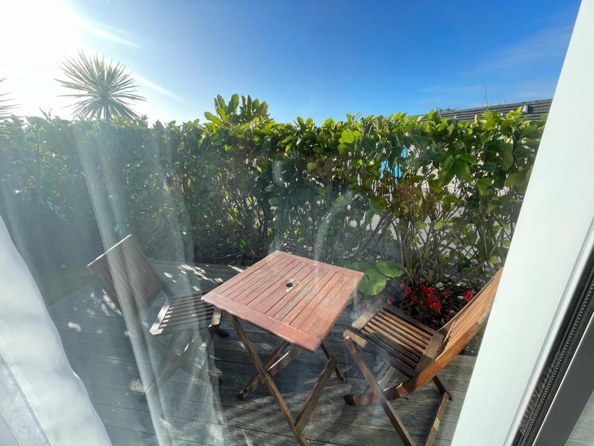 Carters By The Sea Beachside Studio Apartments Carters Beach Exteriör bild