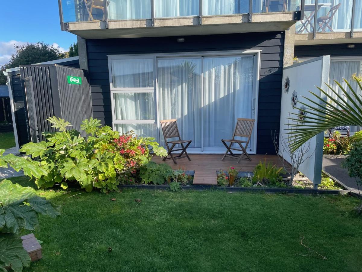 Carters By The Sea Beachside Studio Apartments Carters Beach Exteriör bild