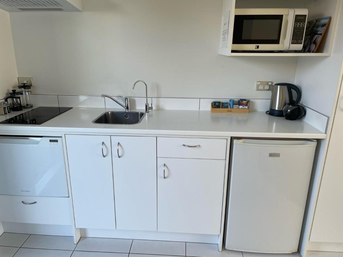 Carters By The Sea Beachside Studio Apartments Carters Beach Exteriör bild